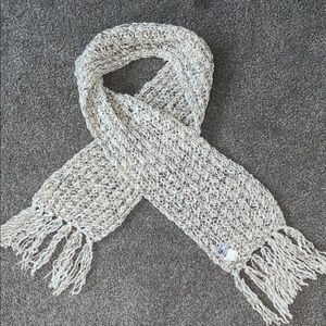 Chic Speckled Knit Scarf